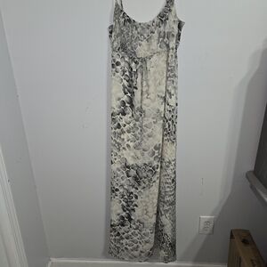 M#29 New York & Company Women Size 6 Chiffon Floral Maxi Dress Spaghetti Strap‎